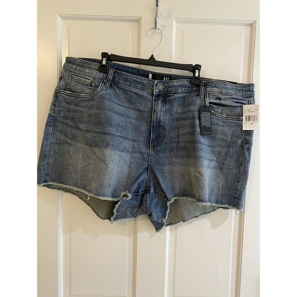 KUT From the Kloth Gidget Frey Shorts Plus Size 24w NWT - Picture 1 of 8
